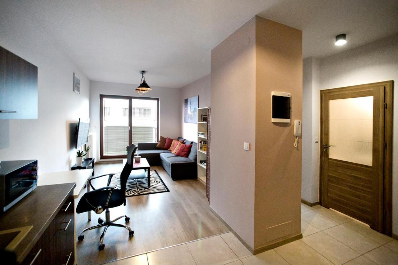 Airport Okecie Klobucka P&O Serviced Apartments Varsovie Extérieur photo