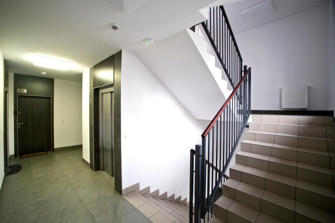 Airport Okecie Klobucka P&O Serviced Apartments Varsovie Extérieur photo