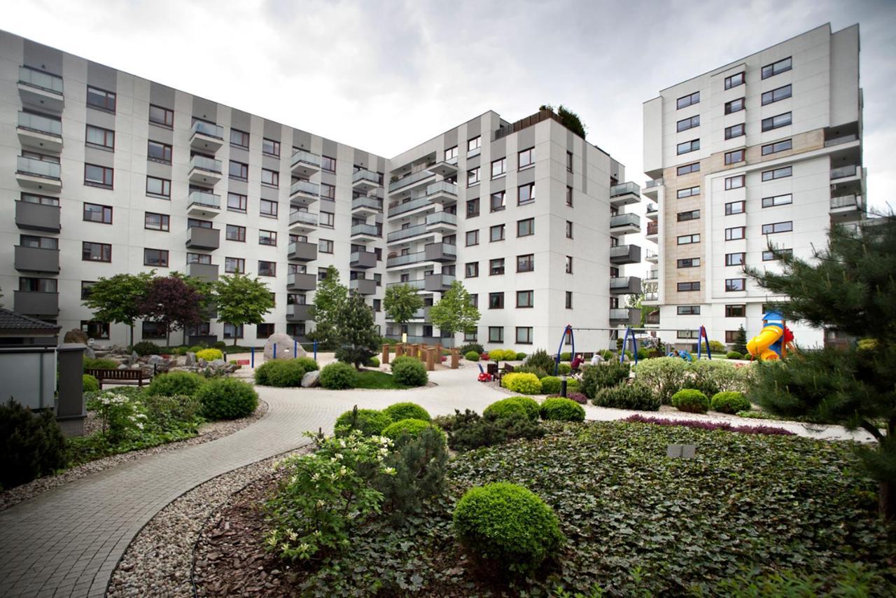 Airport Okecie Klobucka P&O Serviced Apartments Varsovie Extérieur photo